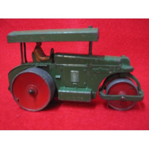 279 - Dinky Road Roller in Green with red rollers and orange driver.