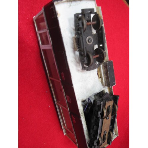 1107 - A vintage apparently scratch-built Railcar in 'O' gauge but on OO Gauge Running gear, loooks like a ... 