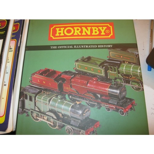 1323 - Ramsays British Model trains 5th and 6th Editions along with Hornby The Official Illustrated History... 