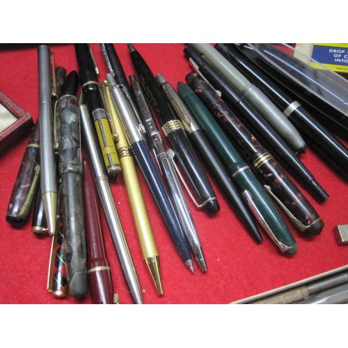 117 - A selection of vintage fountain pens and others