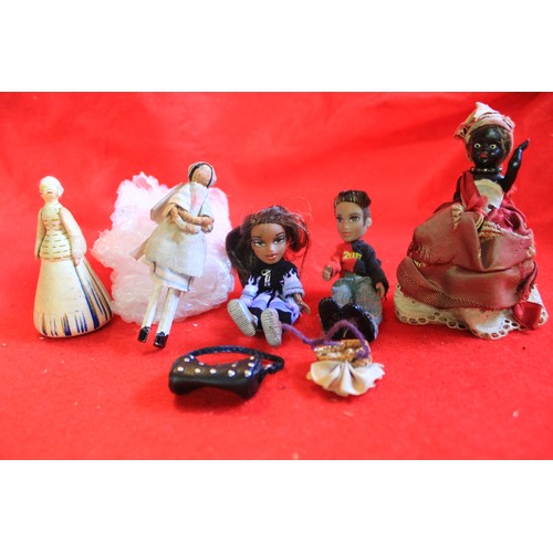 274 - Selection of antique and vintage dolls, some boxed, includes Oriental.