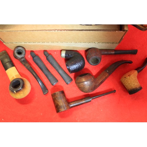 185 - A small box of smoker's pipes from various manufacturers including Bewlays. Contains an antique case... 