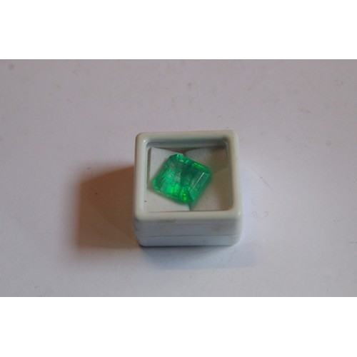 126 - A 12.07ct Square cut emerald with a Certificate of Authenticity