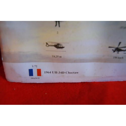 249 - 19 new blister packed model helicopters