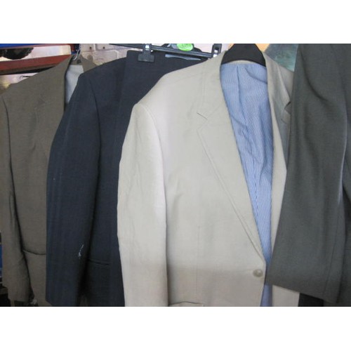 85 - A vintage Giorgio Armani gents suit (44