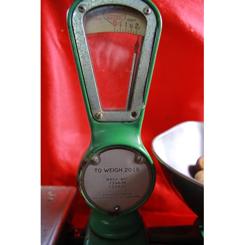 25 - Set of vintage scales