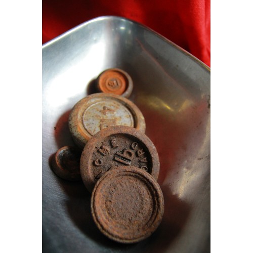 25 - Set of vintage scales