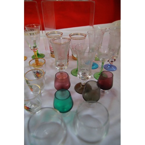 47 - x2 boxes of vintage glassware, including Babycham