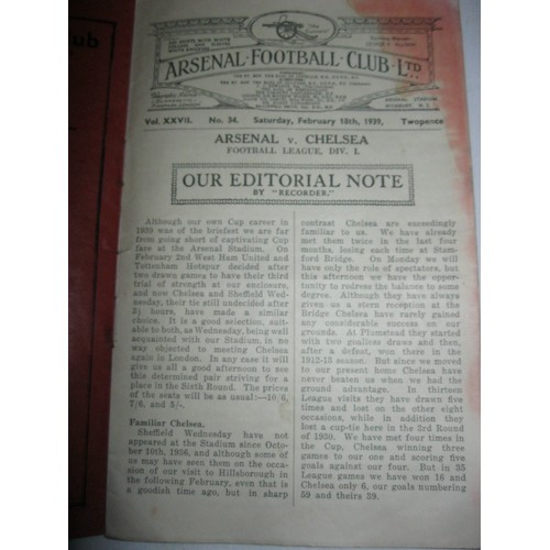 172 - A pair of Arsenal football official programmes one 1937-8 Season, Arsenal v Southend United London C... 