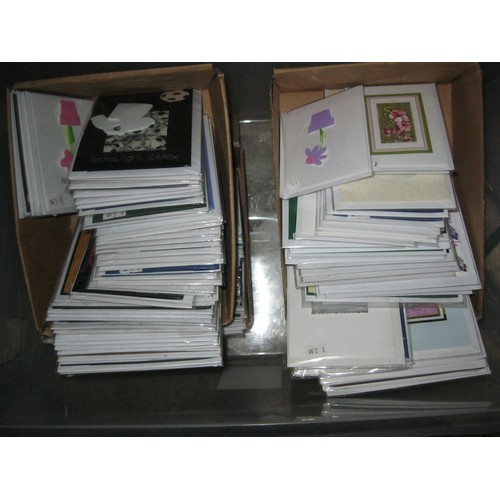 82 - 200+ greetings cards, including 3D