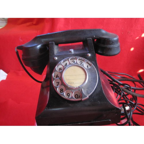 196 - x2 vintage Bakelite telephones