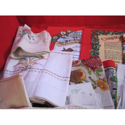 195 - A selection of good-quality linen, to include tablecloths and collectable tea towels etc.