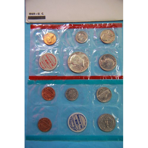 52 - 3 US Special Mint sets in original packaging - 1965, 1969 and 1970