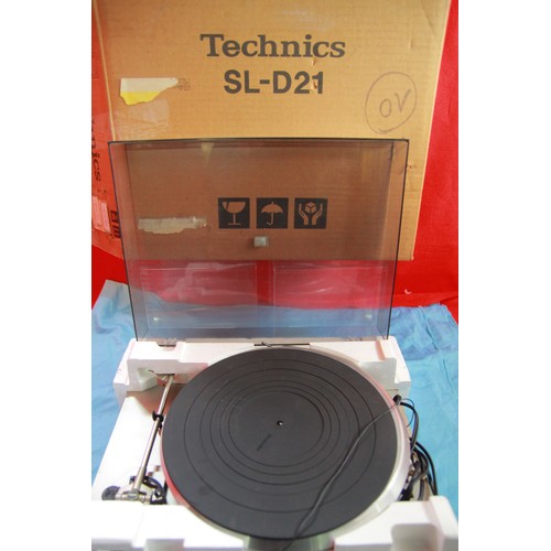 59 - A Technics SL-D21 turntable in original packaging and box