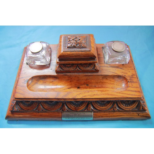 86 - A plaque affixed to the front of this Double inkwell dates it to 1880s with two ink containers and a... 