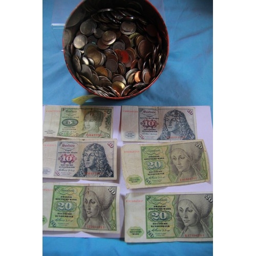 42B - Foreign coinage and banknotes