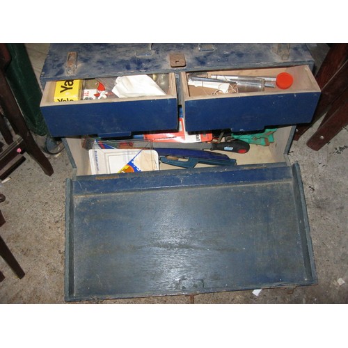 121 - A blue wooden carpenter's tool box containing a variety of tools