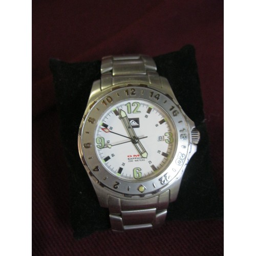 28 - GMT Sapphire waterproof watch to 200 metres.
Has stainless steel metal strap with click lock mechani... 