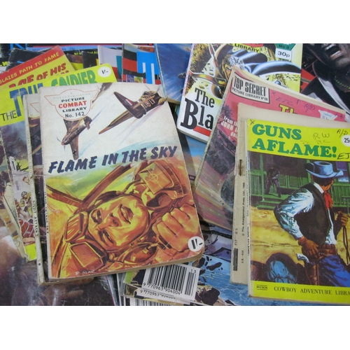 289 - An assortment of comics to include 2000AD, Commando, Thunderbirds, Star Wars Return of the Jedi, Bat... 