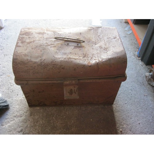 403 - A metal storage box full of various vintage tools