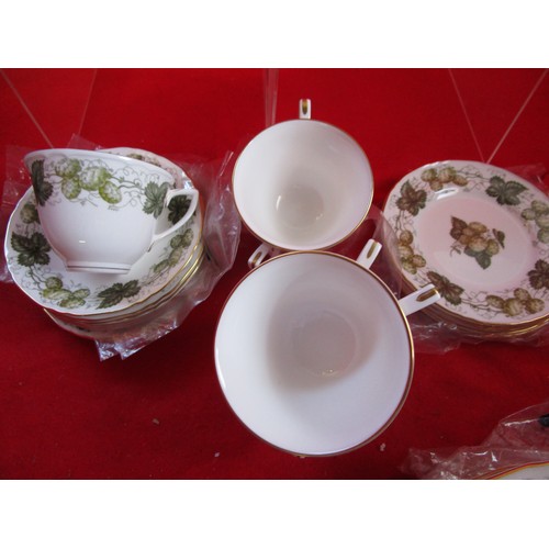 7 - Royal Worcester Hops pattern 6 place Teaset with Teapot ,Cream,6 side plates and sugar.
All mint