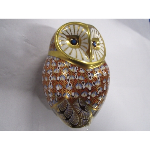 144 - A Royal crown Derby Paperweight figure in the shape of an Owl with Gold Button on base.
Approx 5 inc... 