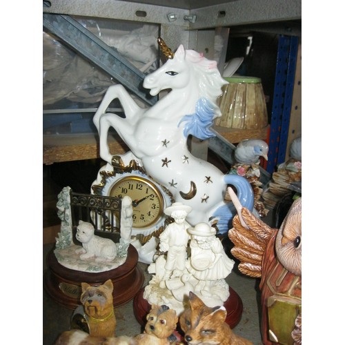 226 - Shelf of vintage collectables includes a Unicorn clock, Leonardo Meercat and three monkeys