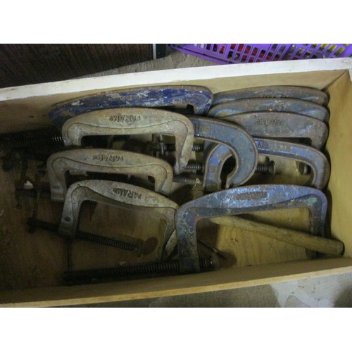 299 - A box of large G clamps in good order