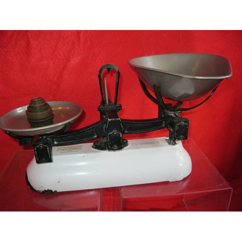 27 - A vintage set of Avery scales with weights