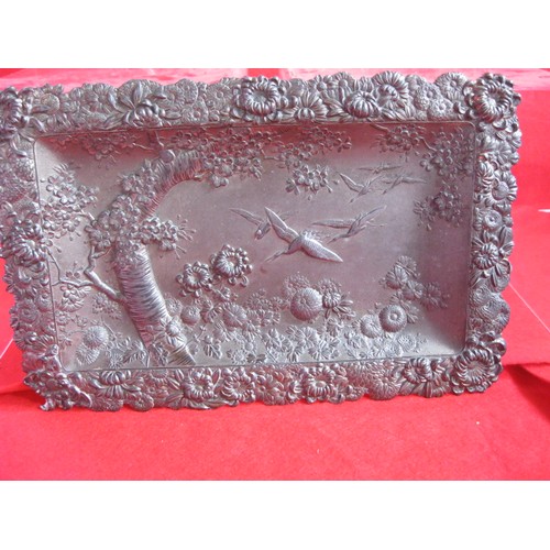 72 - A Japanese plaque tray