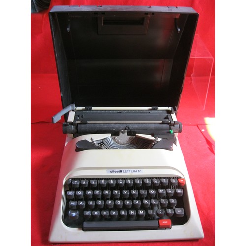 160 - Vintage manual typewriter