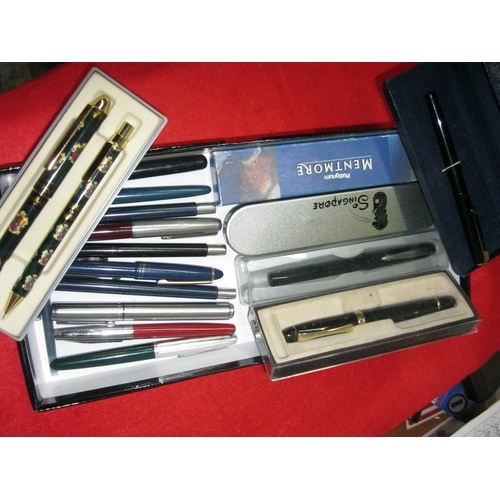 161A - A tray of mixed pens, mainly fountain pens including Conway Stewart, Parker, Platignum, Sheaffer and... 