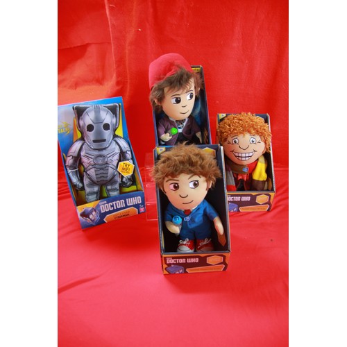 364 - 4 official BBC Dr Who soft toys comprising 3 Dr Who - including Tom Baker, plus a Light & Vision Cyb... 