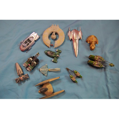 370 - An assortment of Star Wars Episode 1 die cast vehicles, a number of assorted key rings relating to t... 