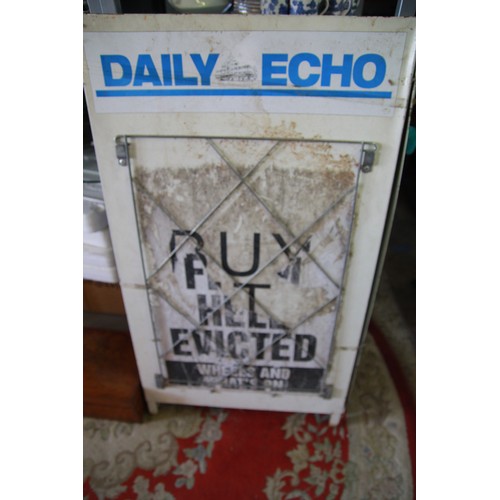 289 - x1 vintage 'Daily Echo' A-board sign