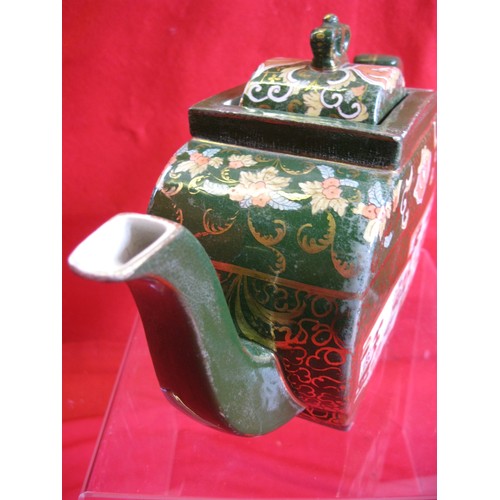 71 - An 1880 Ashworth Brothers/Masons Oriental-style teapot in Two Panels pattern with sliding lid. Some ... 