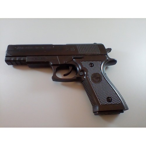 194 - A pair of spring powered BB pistols in good working order