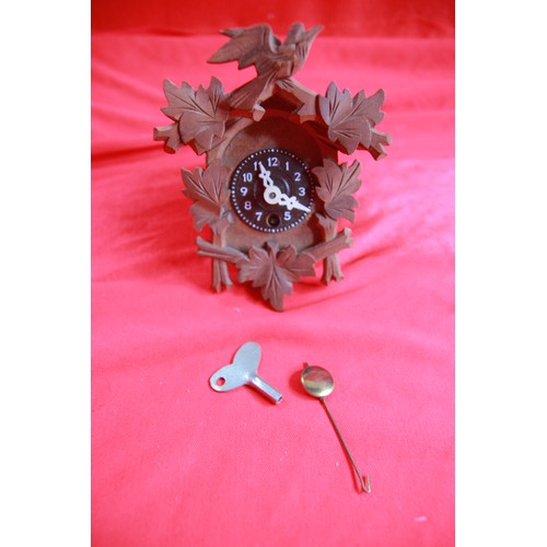 301 - Small Cuckoo Clock with Key