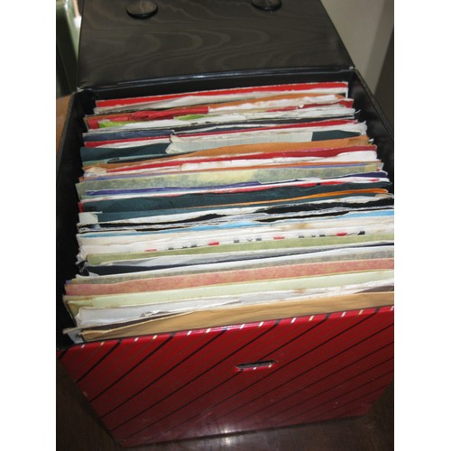 203 - A box of 1970s/80s 45rpm singles