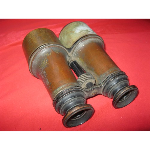 193A - A pair of WW1 Field Glasses, unmarked but brought back from the war by Pte William Cobb