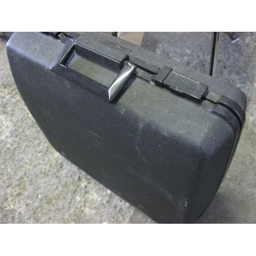 171 - A vintage manual typewriter