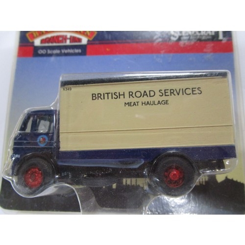253 - Bachmann Branchline Scenecraft three commercial vehicles British Road Meat haulage ,an early articul... 