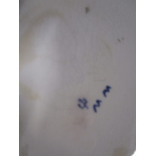 281 - Poole pottery square honey pot with bee lid in the WW pattern 1920s 30s .
Matching Artist for Lid an... 