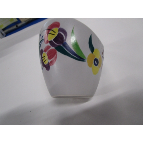 282 - YO pattern Poole Freeform shape traditional vase approx 4 inches high in pristine condition
