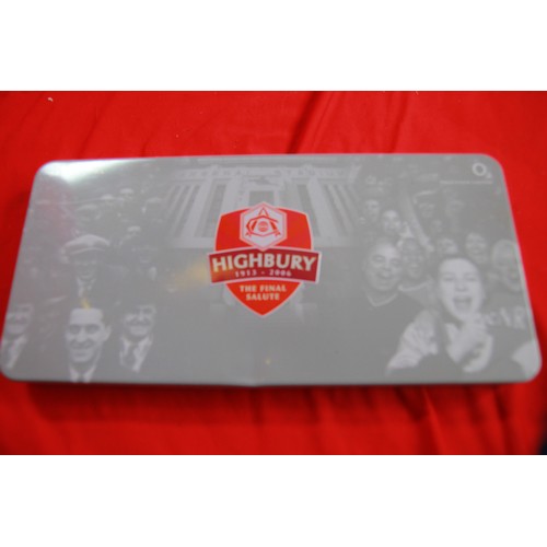 303 - An Arsenal FC Official Membership boxed set 'Highbury 1913-2006 The Final Salute' in original tin in... 