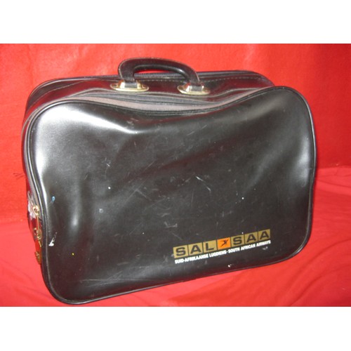 346 - A vintage South African Airways pilot's bag
