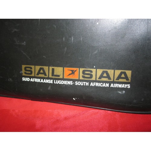 346 - A vintage South African Airways pilot's bag