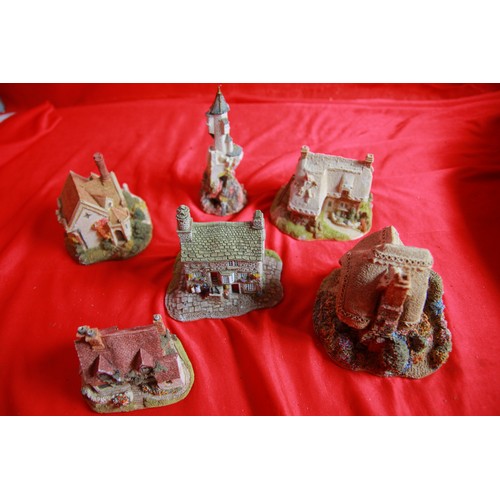 111 - A box of Lilliput Lane cottages etc plus a collector's book on the same