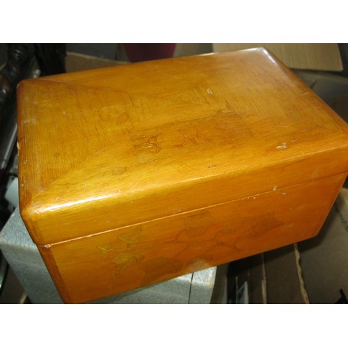 29 - Wooden Box containing Costume Jewellery (17)