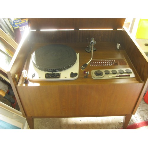 267 - A Garrard 301 Transcription Record Deck with SME 3012 Tone Arm, Shure M55E Cartridge and a Quad ampl... 